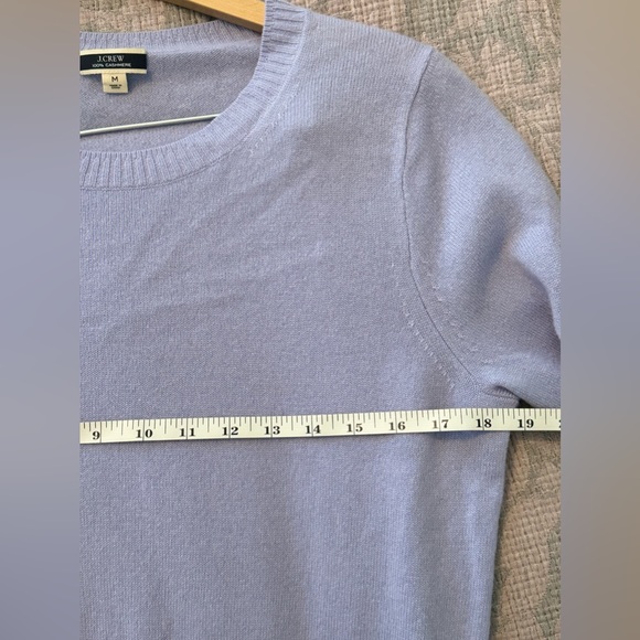 J. Crew Cashmere shrunken crewneck sweater 100% cashmere - Picture 3 of 4